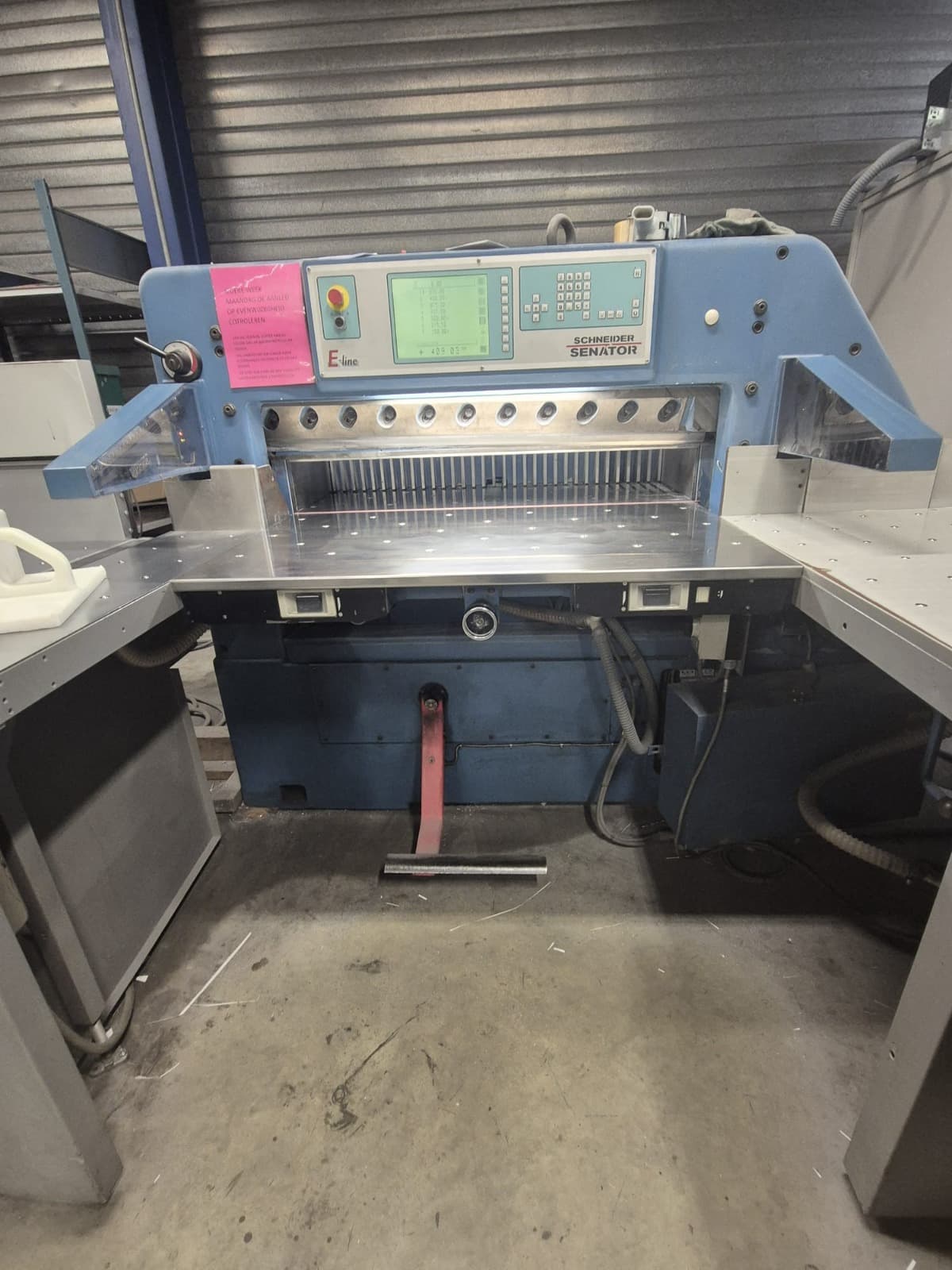 R2625 SCHNEIDER SENATOR A115-E (2000)